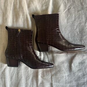 JCrew Brown Croc-Embossed Leather Ankle Boots - perfect fall boot!